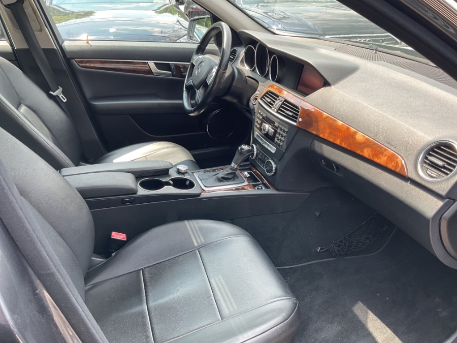 2013 Mercedes-Benz C-Class 4dr Sdn C300 Sport 4MATIC, available for sale in Waterbury, Connecticut | Jim Juliani Motors. Waterbury, Connecticut 2013 Mercedes-Benz C-Class 4dr Sdn C300 Sport 4MATIC, available for sale in Waterbury, Connecticut | Jim Juliani Motors. Waterbury, Connecticut