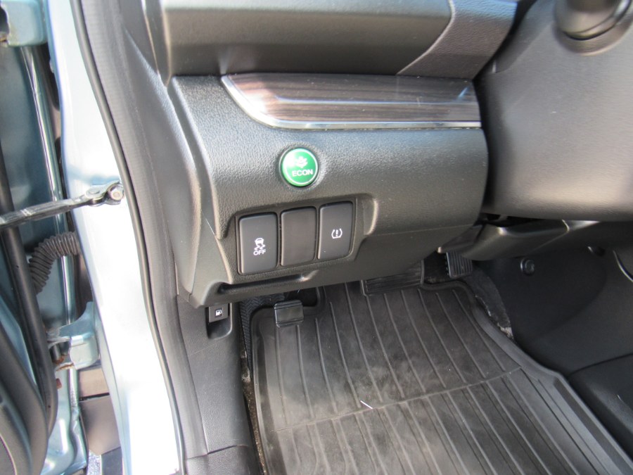 2015 Honda CR-V EX-L, available for sale in Worcester, Massachusetts | Hilario's Auto Sales Inc.. Worcester, Massachusetts 2015 Honda CR-V EX-L, available for sale in Worcester, Massachusetts | Hilario's Auto Sales Inc.. Worcester, Massachusetts