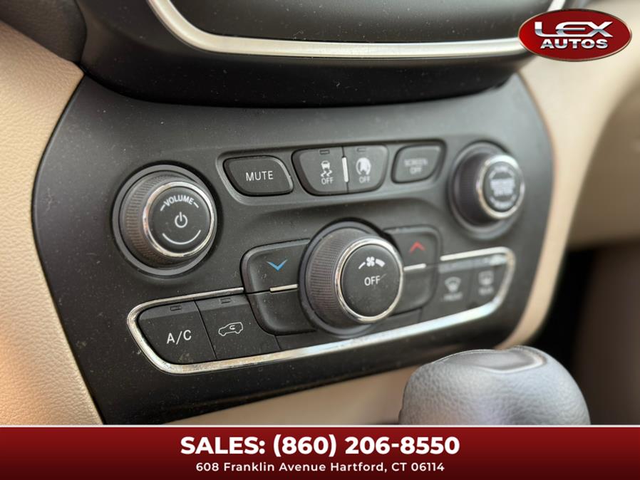 2019 Jeep Cherokee Latitude 4x4, available for sale in Hartford, Connecticut | Lex Autos LLC. Hartford, Connecticut 2019 Jeep Cherokee Latitude 4x4, available for sale in Hartford, Connecticut | Lex Autos LLC. Hartford, Connecticut