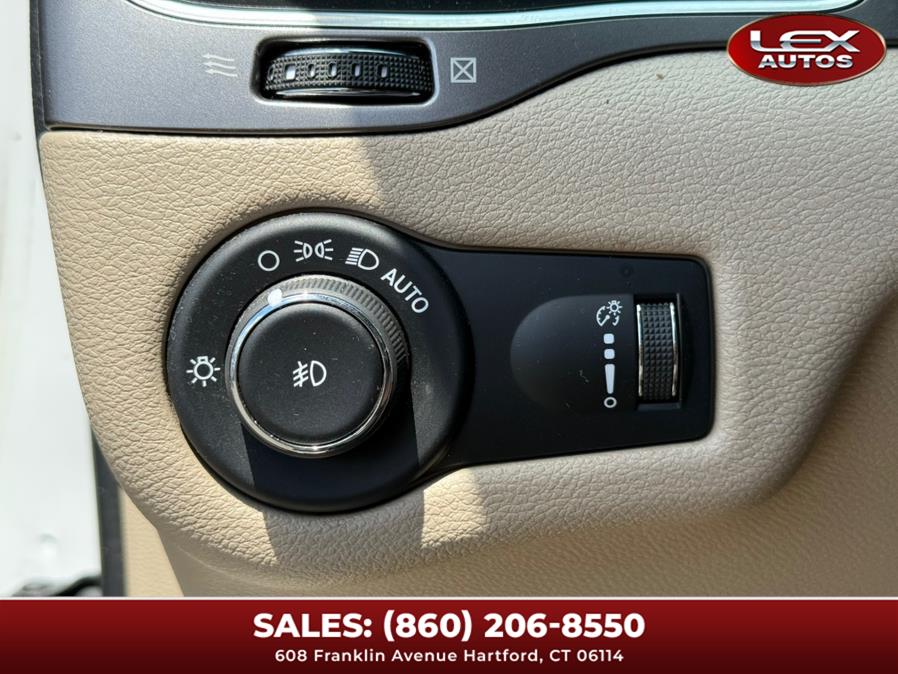 2019 Jeep Cherokee Latitude 4x4, available for sale in Hartford, Connecticut | Lex Autos LLC. Hartford, Connecticut 2019 Jeep Cherokee Latitude 4x4, available for sale in Hartford, Connecticut | Lex Autos LLC. Hartford, Connecticut