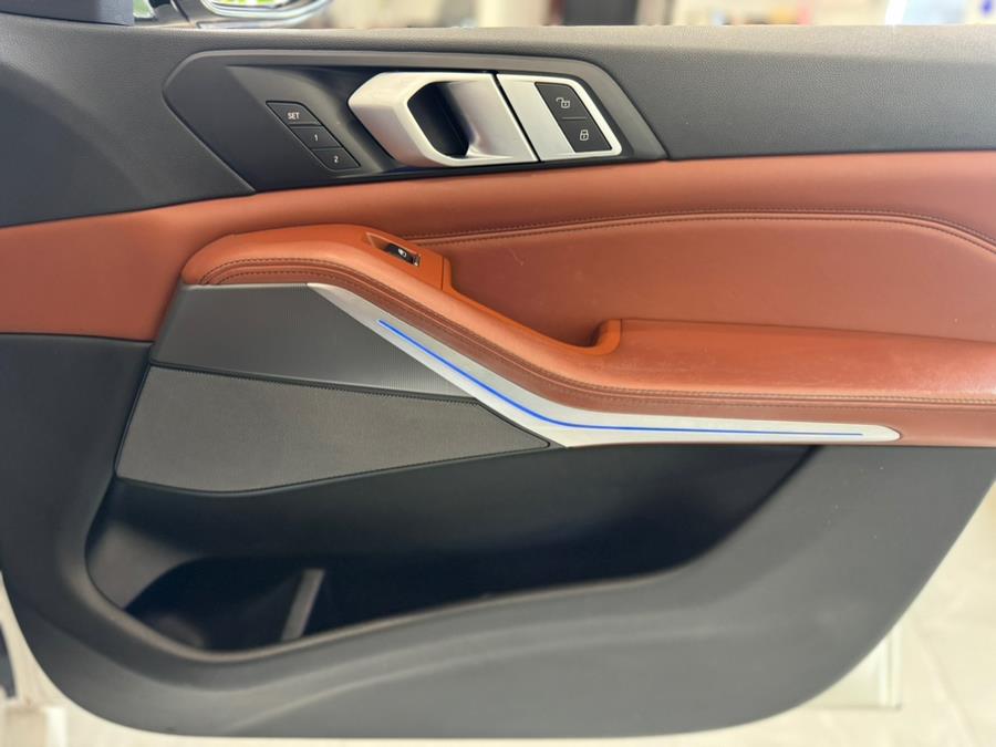 2019 BMW X5 xDrive40i Sports Activity Vehicle, available for sale in Franklin Square, New York | Luxury Motor Club. Franklin Square, New York 2019 BMW X5 xDrive40i Sports Activity Vehicle, available for sale in Franklin Square, New York | Luxury Motor Club. Franklin Square, New York