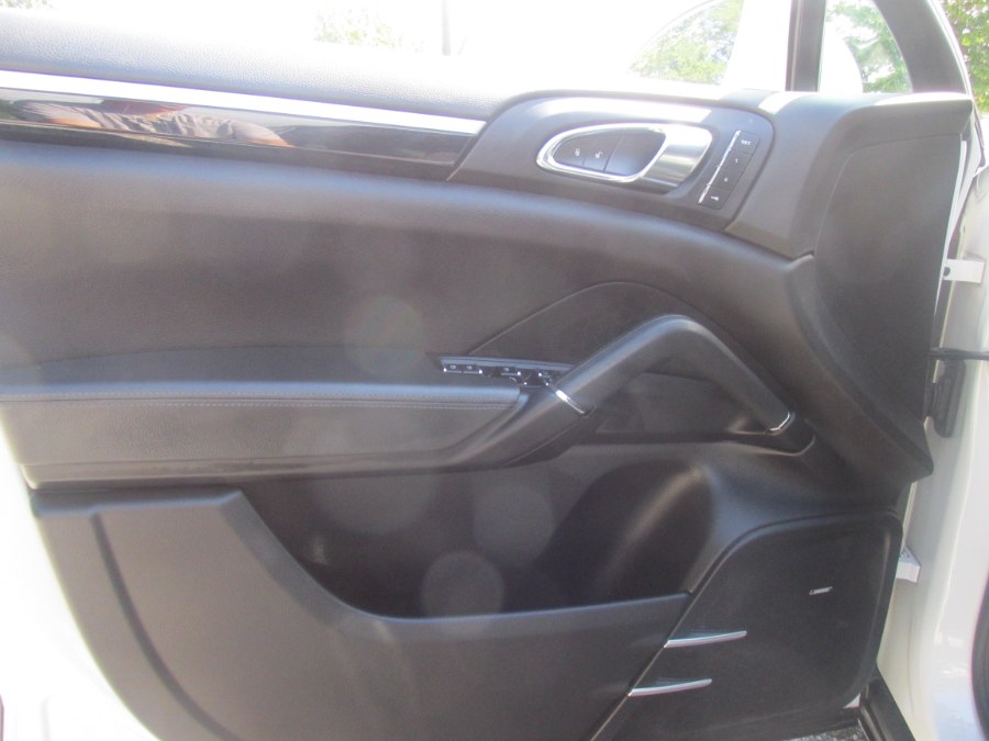 2016 Porsche Cayenne AWD 4dr, available for sale in Massapequa, New York | South Shore Auto Brokers & Sales. Massapequa, New York 2016 Porsche Cayenne AWD 4dr, available for sale in Massapequa, New York | South Shore Auto Brokers & Sales. Massapequa, New York
