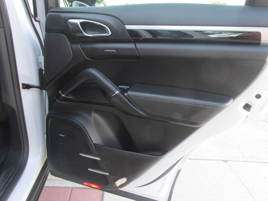 2016 Porsche Cayenne AWD 4dr, available for sale in Massapequa, New York | South Shore Auto Brokers & Sales. Massapequa, New York 2016 Porsche Cayenne AWD 4dr, available for sale in Massapequa, New York | South Shore Auto Brokers & Sales. Massapequa, New York