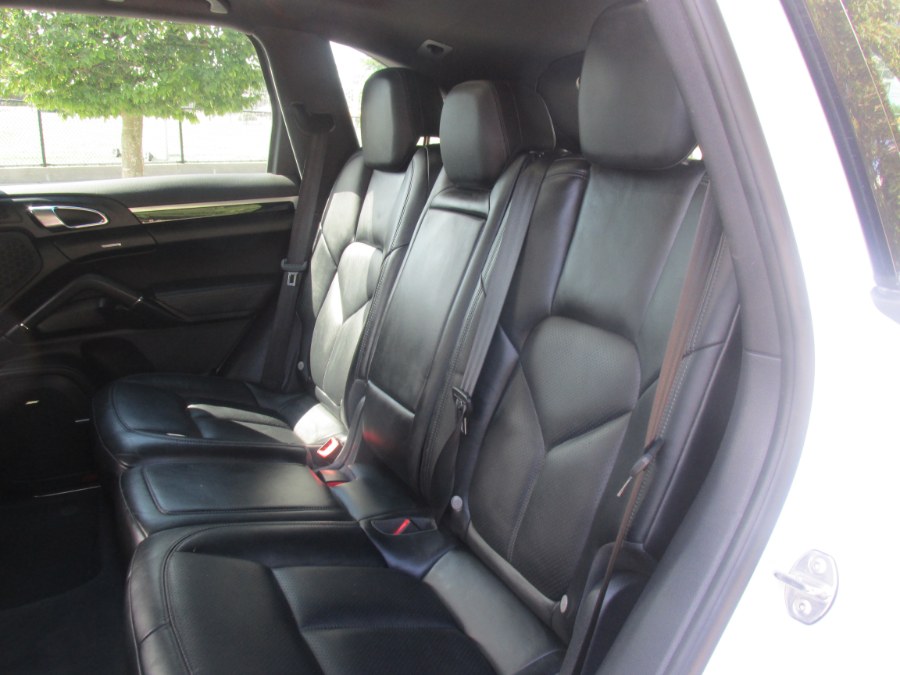 2016 Porsche Cayenne AWD 4dr, available for sale in Massapequa, New York | South Shore Auto Brokers & Sales. Massapequa, New York 2016 Porsche Cayenne AWD 4dr, available for sale in Massapequa, New York | South Shore Auto Brokers & Sales. Massapequa, New York