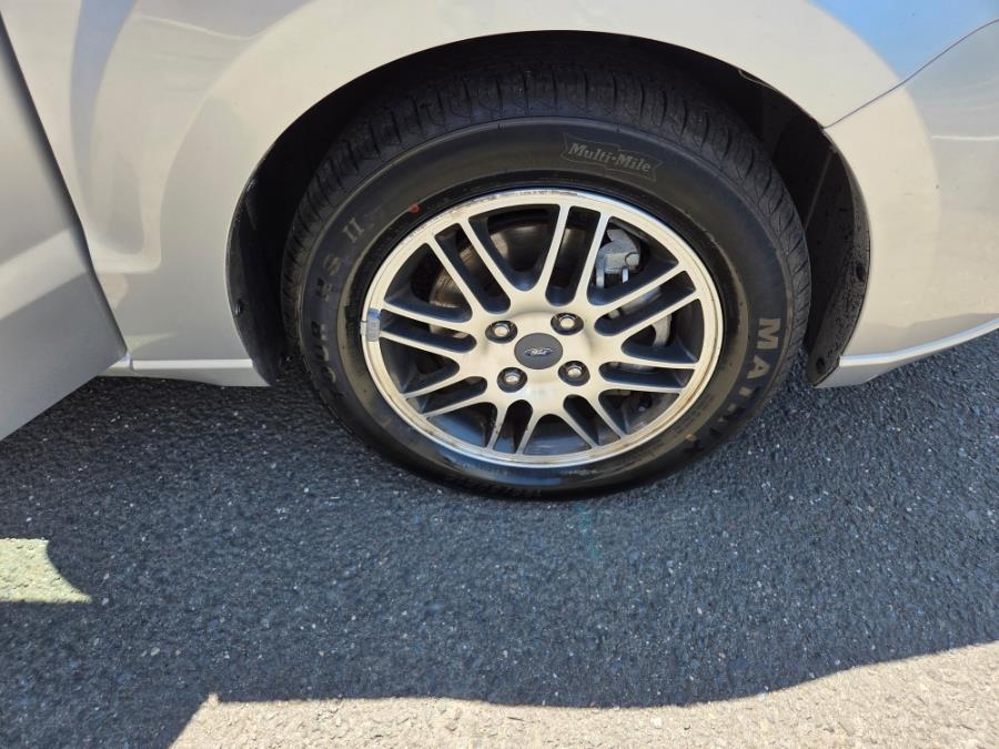 2011 Ford Focus 4dr Sdn SE, available for sale in Derby, Connecticut | Bridge Motors LLC. Derby, Connecticut 2011 Ford Focus 4dr Sdn SE, available for sale in Derby, Connecticut | Bridge Motors LLC. Derby, Connecticut
