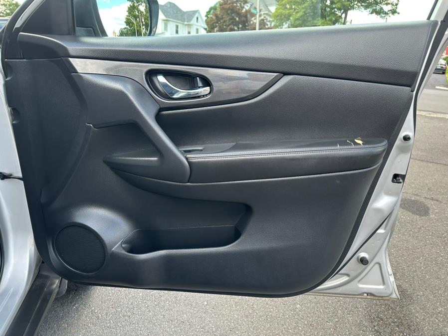 2017 Nissan Rogue AWD SL, available for sale in New Britain, Connecticut | Central Auto Sales & Service. New Britain, Connecticut 2017 Nissan Rogue AWD SL, available for sale in New Britain, Connecticut | Central Auto Sales & Service. New Britain, Connecticut