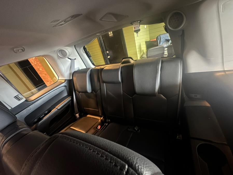 2015 Honda Pilot 4WD 4dr Touring w/RES & Navi, available for sale in West Hartford, Connecticut | AutoMax. West Hartford, Connecticut 2015 Honda Pilot 4WD 4dr Touring w/RES & Navi, available for sale in West Hartford, Connecticut | AutoMax. West Hartford, Connecticut