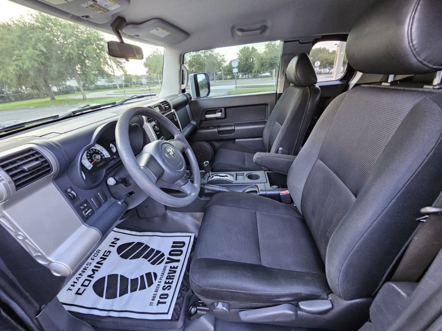 2007 Toyota FJ Cruiser 4WD 4dr Auto (Natl), available for sale in Longwood, Florida | Majestic Autos Inc.. Longwood, Florida 2007 Toyota FJ Cruiser 4WD 4dr Auto (Natl), available for sale in Longwood, Florida | Majestic Autos Inc.. Longwood, Florida