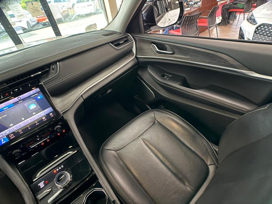 2022 Jeep Grand Cherokee Limited 4x4, available for sale in Massapequa Park, New York | Power Motors East. Massapequa Park, New York 2022 Jeep Grand Cherokee Limited 4x4, available for sale in Massapequa Park, New York | Power Motors East. Massapequa Park, New York