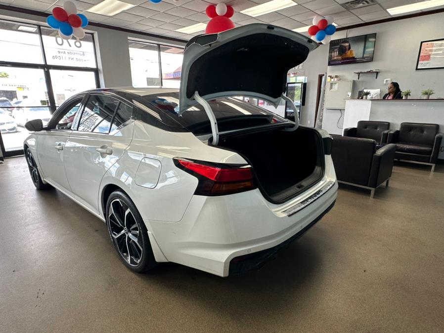 2023 Nissan Altima 2.5 SR Sedan, available for sale in Inwood, New York | 5 Towns Drive. Inwood, New York 2023 Nissan Altima 2.5 SR Sedan, available for sale in Inwood, New York | 5 Towns Drive. Inwood, New York