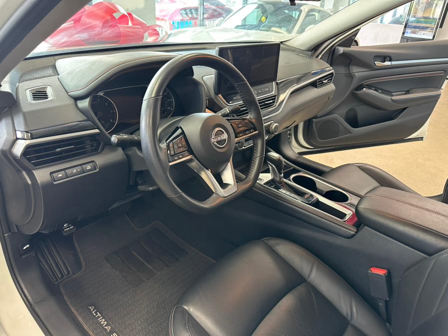 2023 Nissan Altima 2.5 SR Sedan, available for sale in Inwood, New York | 5 Towns Drive. Inwood, New York 2023 Nissan Altima 2.5 SR Sedan, available for sale in Inwood, New York | 5 Towns Drive. Inwood, New York