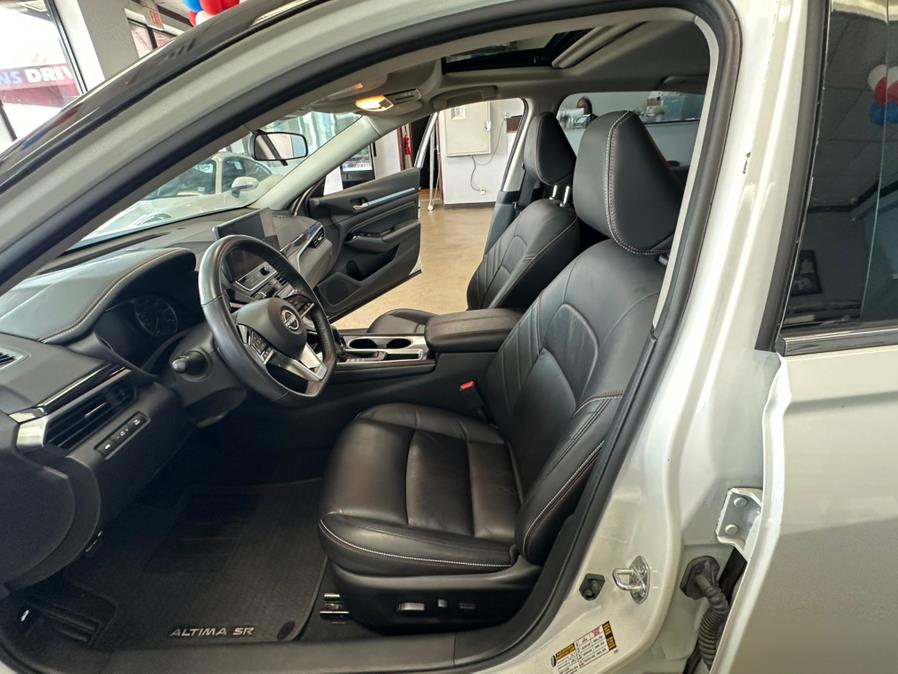 2023 Nissan Altima 2.5 SR Sedan, available for sale in Inwood, New York | 5 Towns Drive. Inwood, New York 2023 Nissan Altima 2.5 SR Sedan, available for sale in Inwood, New York | 5 Towns Drive. Inwood, New York