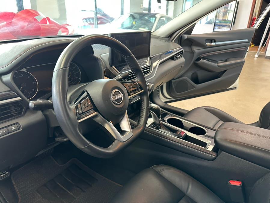 2023 Nissan Altima 2.5 SR Sedan, available for sale in Inwood, New York | 5 Towns Drive. Inwood, New York 2023 Nissan Altima 2.5 SR Sedan, available for sale in Inwood, New York | 5 Towns Drive. Inwood, New York