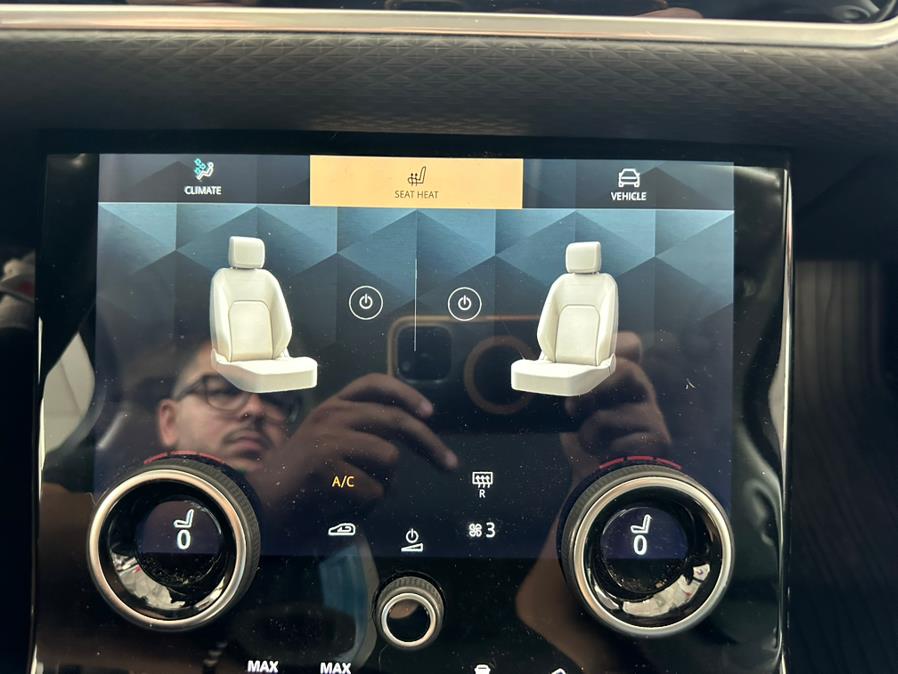 2021 Land Rover Range Rover Velar P250 S, available for sale in Inwood, New York | 5 Towns Drive. Inwood, New York 2021 Land Rover Range Rover Velar P250 S, available for sale in Inwood, New York | 5 Towns Drive. Inwood, New York