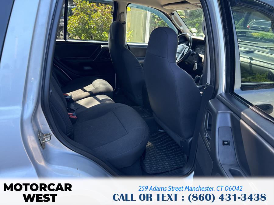 2004 Jeep Grand Cherokee 4dr Laredo 4WD, available for sale in Manchester, Connecticut | Motorcar West. Manchester, Connecticut 2004 Jeep Grand Cherokee 4dr Laredo 4WD, available for sale in Manchester, Connecticut | Motorcar West. Manchester, Connecticut