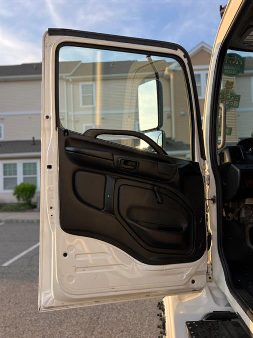 2020 HINO 268A 26FT SMYRNA BOX/MAXON LIFTGATE NON CDL, available for sale in Paterson, New Jersey | Speedway Motors LLC. Paterson, New Jersey 2020 HINO 268A 26FT SMYRNA BOX/MAXON LIFTGATE NON CDL, available for sale in Paterson, New Jersey | Speedway Motors LLC. Paterson, New Jersey