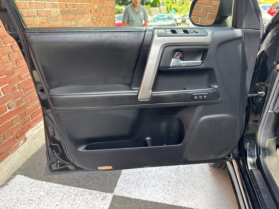 2015 Toyota 4Runner 4WD 4dr V6 Limited, available for sale in Waterbury, Connecticut | National Auto Brokers, Inc.. Waterbury, Connecticut 2015 Toyota 4Runner 4WD 4dr V6 Limited, available for sale in Waterbury, Connecticut | National Auto Brokers, Inc.. Waterbury, Connecticut