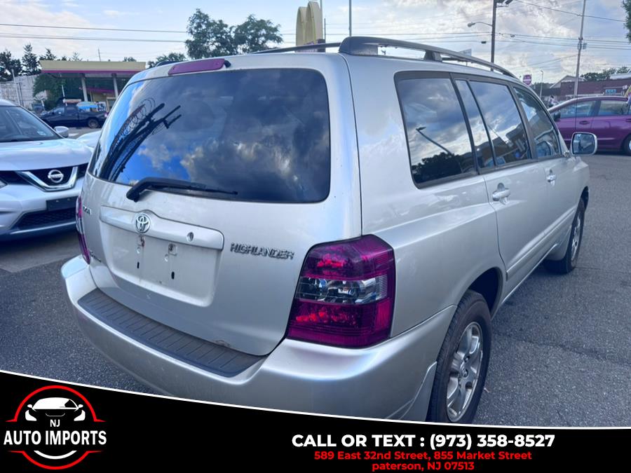 2004 Toyota Highlander 4dr V6 4WD w/3rd Row (Natl), available for sale in Paterson, New Jersey | NJ Auto Imports. Paterson, New Jersey 2004 Toyota Highlander 4dr V6 4WD w/3rd Row (Natl), available for sale in Paterson, New Jersey | NJ Auto Imports. Paterson, New Jersey