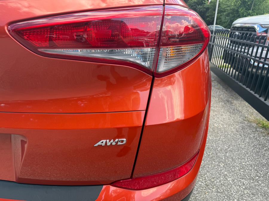 2017 Hyundai Tucson SE AWD, available for sale in Huntington Station, New York | Huntington Auto Mall. Huntington Station, New York 2017 Hyundai Tucson SE AWD, available for sale in Huntington Station, New York | Huntington Auto Mall. Huntington Station, New York