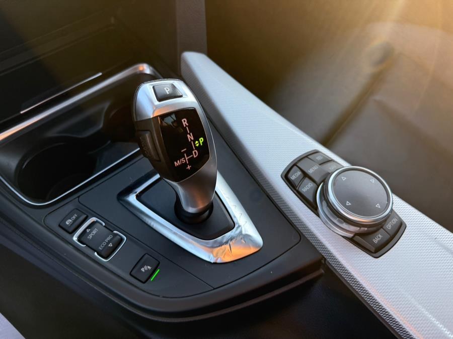 2015 BMW 3 Series 4dr Sdn 328i xDrive AWD SULEV, available for sale in Huntington Station, New York | Huntington Auto Mall. Huntington Station, New York 2015 BMW 3 Series 4dr Sdn 328i xDrive AWD SULEV, available for sale in Huntington Station, New York | Huntington Auto Mall. Huntington Station, New York