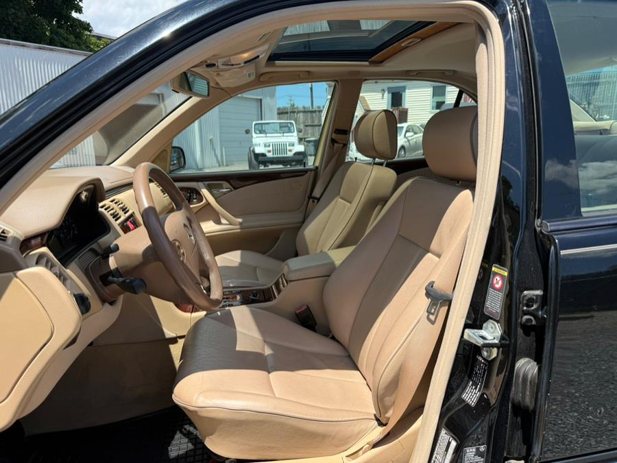 2000 Mercedes-Benz E-Class 4dr Sdn 3.2L, available for sale in West Babylon, New York | Best Buy Auto Stop. West Babylon, New York 2000 Mercedes-Benz E-Class 4dr Sdn 3.2L, available for sale in West Babylon, New York | Best Buy Auto Stop. West Babylon, New York