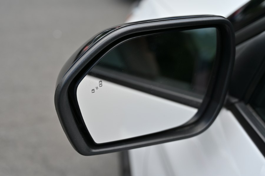 2022 Ford Explorer XLT 4WD, available for sale in Waterbury, Connecticut | Highline Car Connection. Waterbury, Connecticut 2022 Ford Explorer XLT 4WD, available for sale in Waterbury, Connecticut | Highline Car Connection. Waterbury, Connecticut