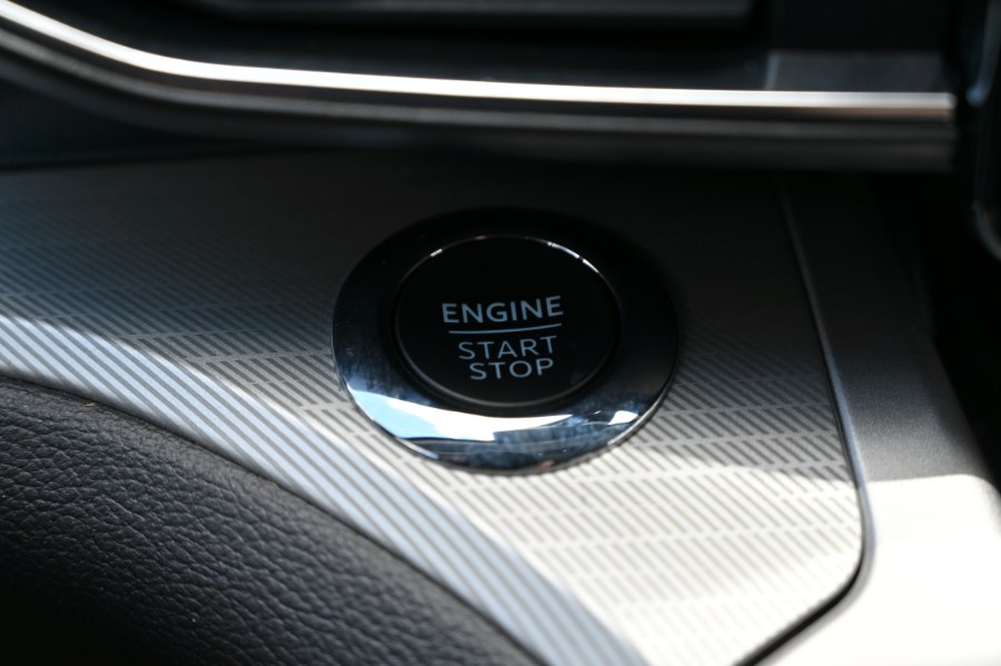 2022 Ford Explorer XLT 4WD, available for sale in Waterbury, Connecticut | Highline Car Connection. Waterbury, Connecticut 2022 Ford Explorer XLT 4WD, available for sale in Waterbury, Connecticut | Highline Car Connection. Waterbury, Connecticut