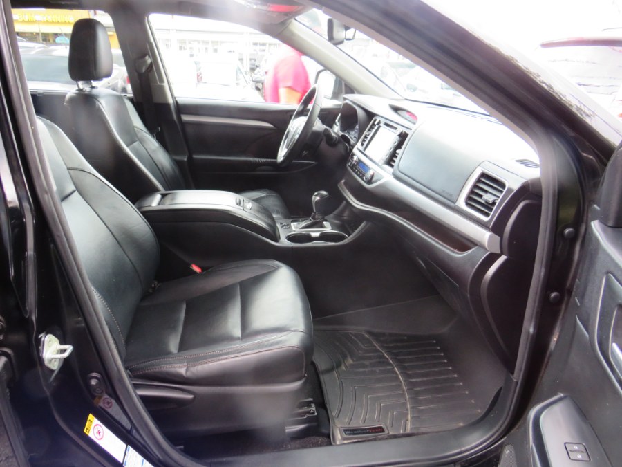 2015 Toyota Highlander XLE AWD V6, available for sale in Middle Village, New York | Road Masters II INC. Middle Village, New York 2015 Toyota Highlander XLE AWD V6, available for sale in Middle Village, New York | Road Masters II INC. Middle Village, New York