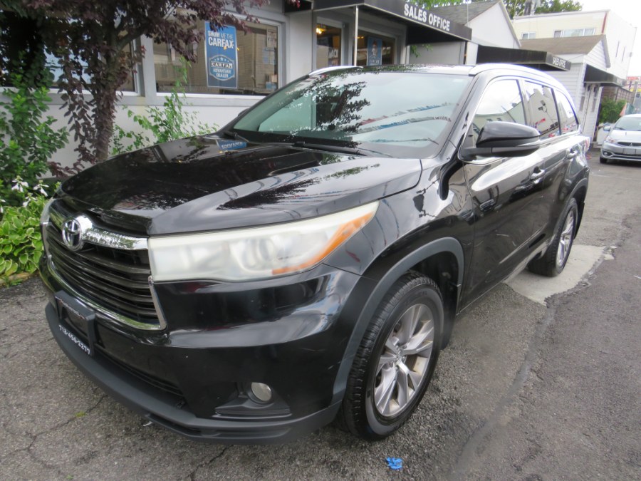2015 Toyota Highlander XLE AWD V6, available for sale in Middle Village, New York | Road Masters II INC. Middle Village, New York 2015 Toyota Highlander XLE AWD V6, available for sale in Middle Village, New York | Road Masters II INC. Middle Village, New York