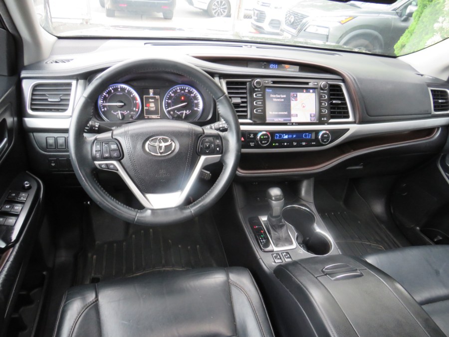 2015 Toyota Highlander XLE AWD V6, available for sale in Middle Village, New York | Road Masters II INC. Middle Village, New York 2015 Toyota Highlander XLE AWD V6, available for sale in Middle Village, New York | Road Masters II INC. Middle Village, New York