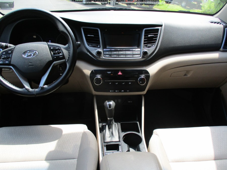 2017 Hyundai Tucson SE AWD, available for sale in Meriden, Connecticut | Cos Central Auto. Meriden, Connecticut 2017 Hyundai Tucson SE AWD, available for sale in Meriden, Connecticut | Cos Central Auto. Meriden, Connecticut