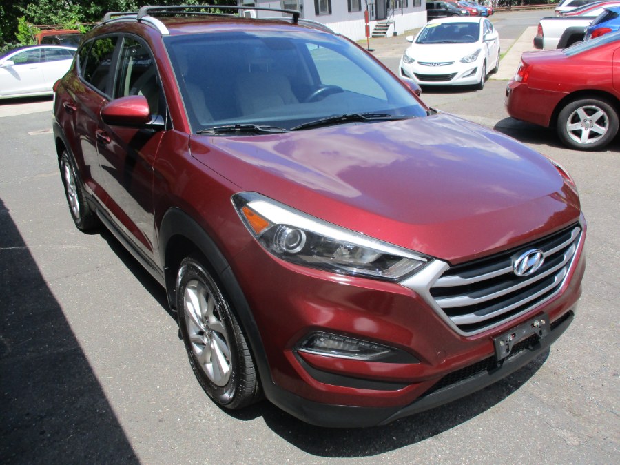2017 Hyundai Tucson SE AWD, available for sale in Meriden, Connecticut | Cos Central Auto. Meriden, Connecticut 2017 Hyundai Tucson SE AWD, available for sale in Meriden, Connecticut | Cos Central Auto. Meriden, Connecticut