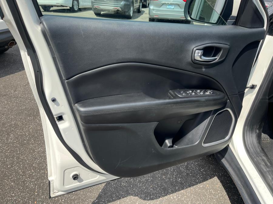 2019 Jeep Compass Altitude 4x4 CLEAN CARFAX!!!, available for sale in Rosedale, New York | Sunrise Auto Sales. Rosedale, New York 2019 Jeep Compass Altitude 4x4 CLEAN CARFAX!!!, available for sale in Rosedale, New York | Sunrise Auto Sales. Rosedale, New York