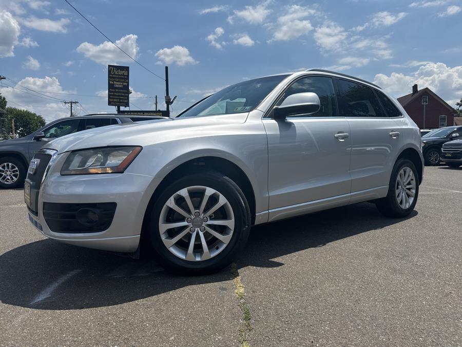 2011 Audi Q5 quattro 4dr 2.0T Premium, available for sale in Little Ferry, New Jersey | Victoria Preowned Autos Inc. Little Ferry, New Jersey 2011 Audi Q5 quattro 4dr 2.0T Premium, available for sale in Little Ferry, New Jersey | Victoria Preowned Autos Inc. Little Ferry, New Jersey