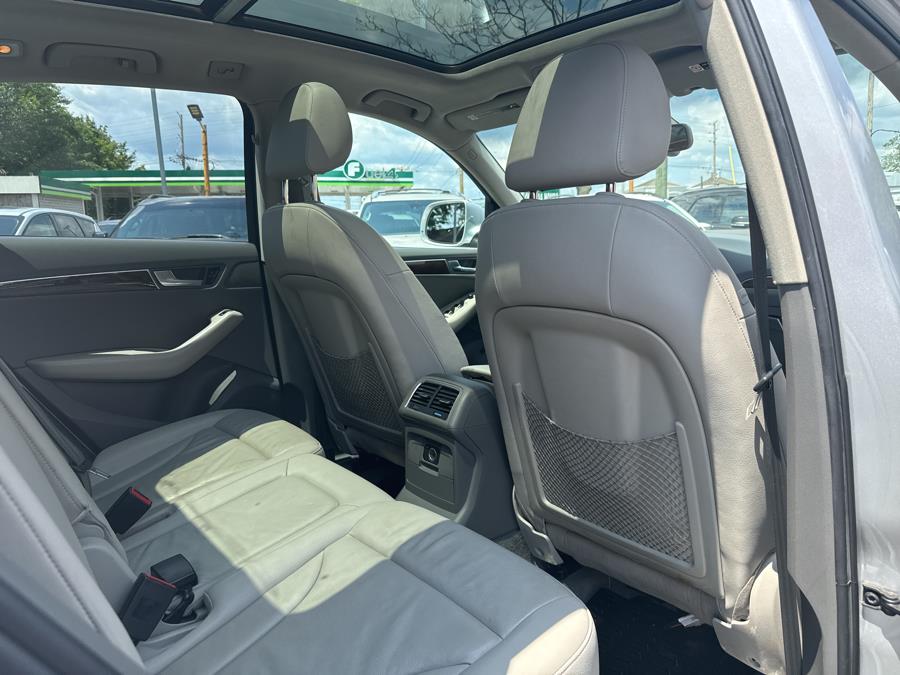 2011 Audi Q5 quattro 4dr 2.0T Premium, available for sale in Little Ferry, New Jersey | Victoria Preowned Autos Inc. Little Ferry, New Jersey 2011 Audi Q5 quattro 4dr 2.0T Premium, available for sale in Little Ferry, New Jersey | Victoria Preowned Autos Inc. Little Ferry, New Jersey