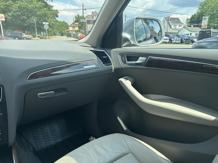 2011 Audi Q5 quattro 4dr 2.0T Premium, available for sale in Little Ferry, New Jersey | Victoria Preowned Autos Inc. Little Ferry, New Jersey 2011 Audi Q5 quattro 4dr 2.0T Premium, available for sale in Little Ferry, New Jersey | Victoria Preowned Autos Inc. Little Ferry, New Jersey