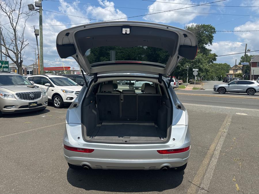 2011 Audi Q5 quattro 4dr 2.0T Premium, available for sale in Little Ferry, New Jersey | Victoria Preowned Autos Inc. Little Ferry, New Jersey 2011 Audi Q5 quattro 4dr 2.0T Premium, available for sale in Little Ferry, New Jersey | Victoria Preowned Autos Inc. Little Ferry, New Jersey