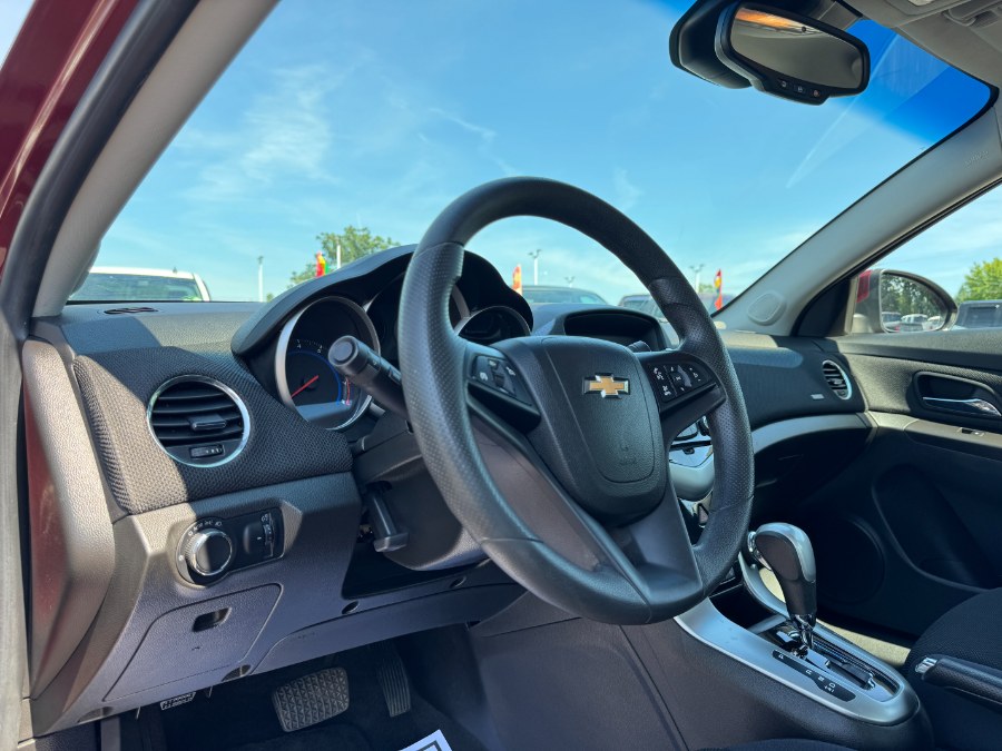 2015 Chevrolet Cruze 4dr Sdn Auto 1LT, available for sale in Ortonville, Michigan | Marsh Auto Sales LLC. Ortonville, Michigan 2015 Chevrolet Cruze 4dr Sdn Auto 1LT, available for sale in Ortonville, Michigan | Marsh Auto Sales LLC. Ortonville, Michigan