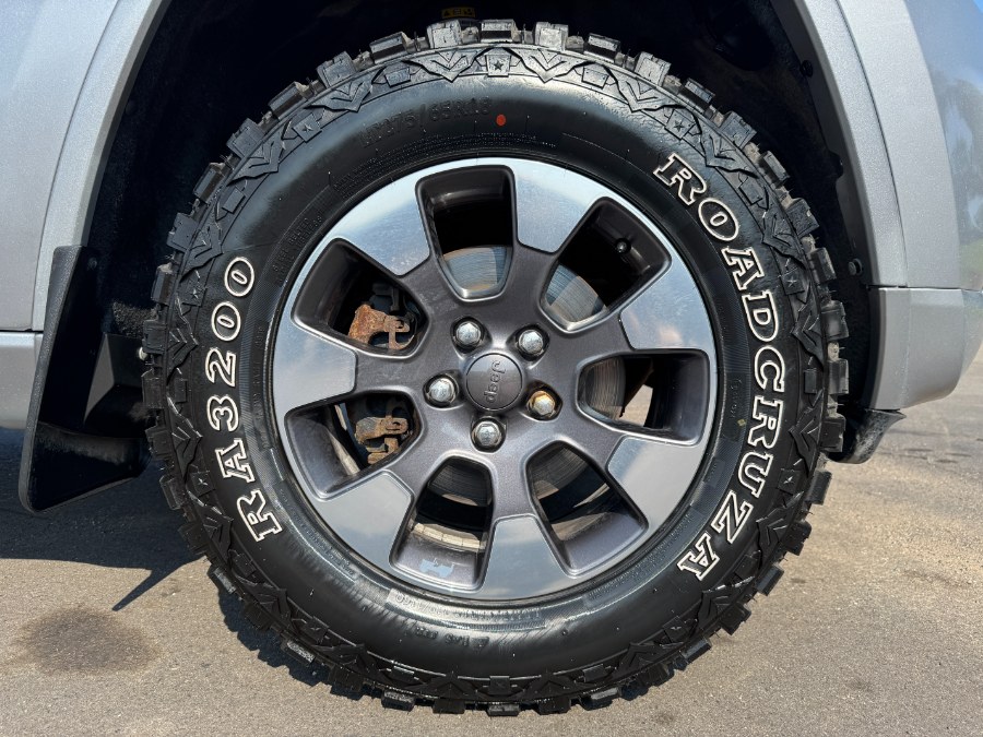 2014 Jeep Grand Cherokee 4WD 4dr Overland, available for sale in Ortonville, Michigan | Marsh Auto Sales LLC. Ortonville, Michigan 2014 Jeep Grand Cherokee 4WD 4dr Overland, available for sale in Ortonville, Michigan | Marsh Auto Sales LLC. Ortonville, Michigan