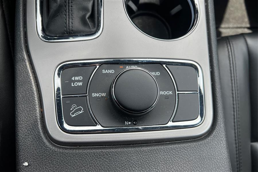 2022 Jeep Grand Cherokee WK Limited 4x4, available for sale in Lindenhurst, New York | Power Motor Group. Lindenhurst, New York 2022 Jeep Grand Cherokee WK Limited 4x4, available for sale in Lindenhurst, New York | Power Motor Group. Lindenhurst, New York