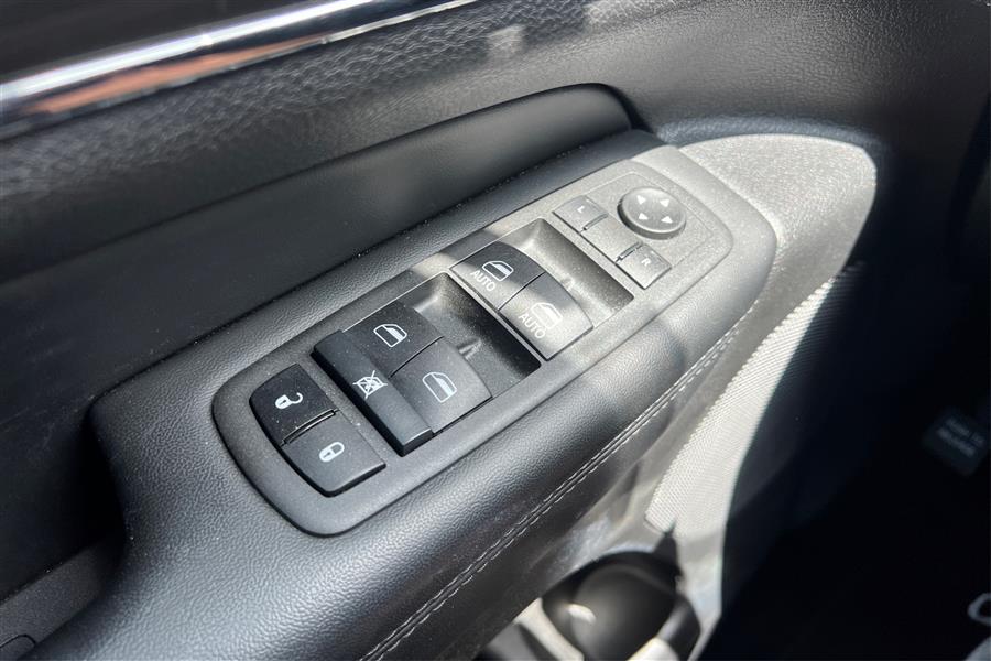 2022 Jeep Grand Cherokee WK Limited 4x4, available for sale in Lindenhurst, New York | Power Motor Group. Lindenhurst, New York 2022 Jeep Grand Cherokee WK Limited 4x4, available for sale in Lindenhurst, New York | Power Motor Group. Lindenhurst, New York