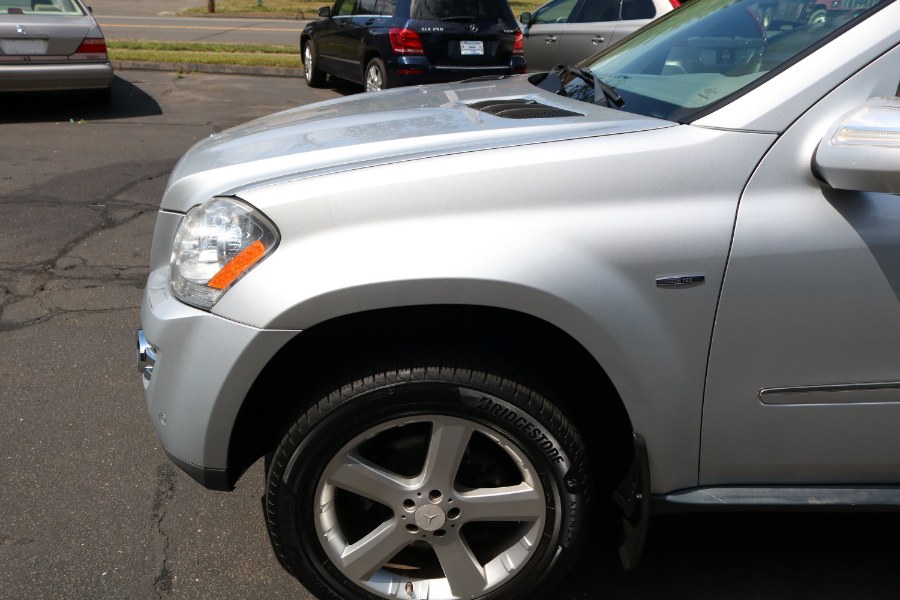 2009 Mercedes-Benz GL-Class 4MATIC 4dr 3.0L BlueTEC, available for sale in Bristol, Connecticut | Dealmax Motors LLC. Bristol, Connecticut 2009 Mercedes-Benz GL-Class 4MATIC 4dr 3.0L BlueTEC, available for sale in Bristol, Connecticut | Dealmax Motors LLC. Bristol, Connecticut