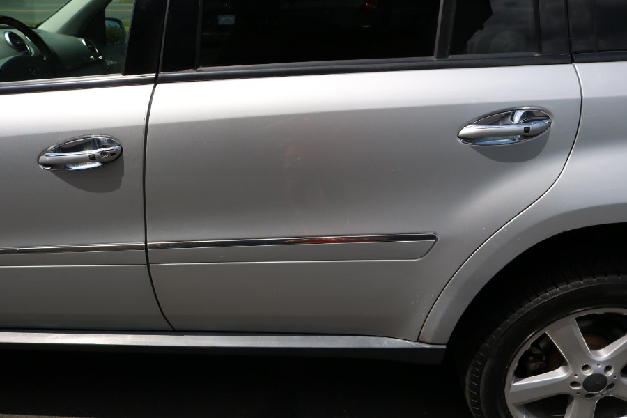 2009 Mercedes-Benz GL-Class 4MATIC 4dr 3.0L BlueTEC, available for sale in Bristol, Connecticut | Dealmax Motors LLC. Bristol, Connecticut 2009 Mercedes-Benz GL-Class 4MATIC 4dr 3.0L BlueTEC, available for sale in Bristol, Connecticut | Dealmax Motors LLC. Bristol, Connecticut