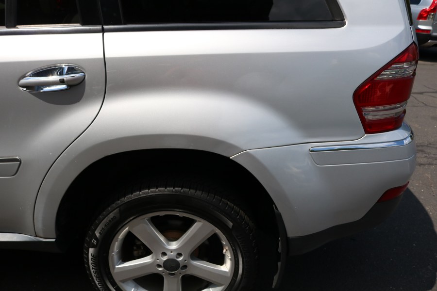 2009 Mercedes-Benz GL-Class 4MATIC 4dr 3.0L BlueTEC, available for sale in Bristol, Connecticut | Dealmax Motors LLC. Bristol, Connecticut 2009 Mercedes-Benz GL-Class 4MATIC 4dr 3.0L BlueTEC, available for sale in Bristol, Connecticut | Dealmax Motors LLC. Bristol, Connecticut