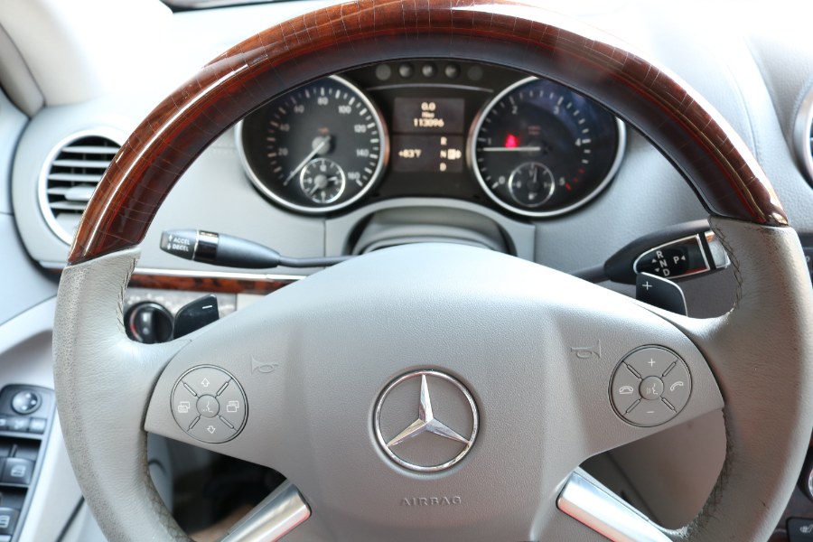 2009 Mercedes-Benz GL-Class 4MATIC 4dr 3.0L BlueTEC, available for sale in Bristol, Connecticut | Dealmax Motors LLC. Bristol, Connecticut 2009 Mercedes-Benz GL-Class 4MATIC 4dr 3.0L BlueTEC, available for sale in Bristol, Connecticut | Dealmax Motors LLC. Bristol, Connecticut