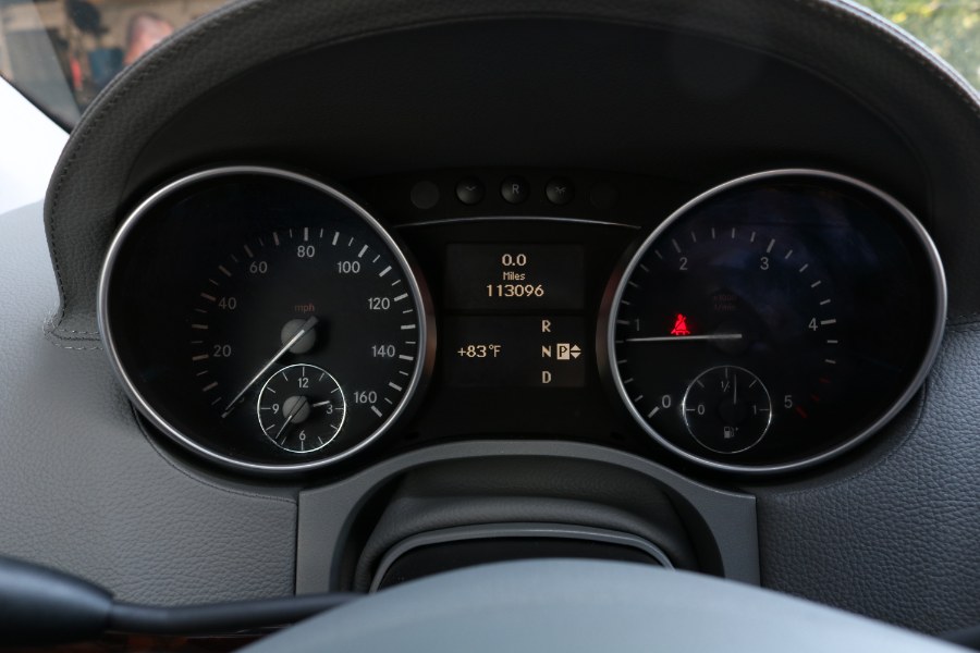 2009 Mercedes-Benz GL-Class 4MATIC 4dr 3.0L BlueTEC, available for sale in Bristol, Connecticut | Dealmax Motors LLC. Bristol, Connecticut 2009 Mercedes-Benz GL-Class 4MATIC 4dr 3.0L BlueTEC, available for sale in Bristol, Connecticut | Dealmax Motors LLC. Bristol, Connecticut
