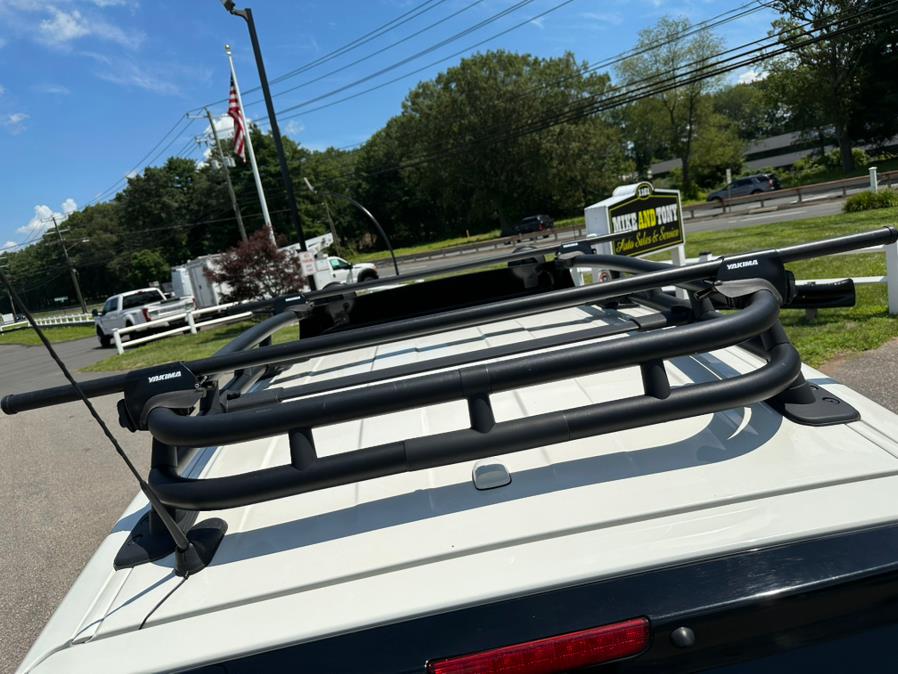 2012 Toyota FJ Cruiser 4WD 4dr Auto (Natl), available for sale in South Windsor, Connecticut | Mike And Tony Auto Sales, Inc. South Windsor, Connecticut 2012 Toyota FJ Cruiser 4WD 4dr Auto (Natl), available for sale in South Windsor, Connecticut | Mike And Tony Auto Sales, Inc. South Windsor, Connecticut