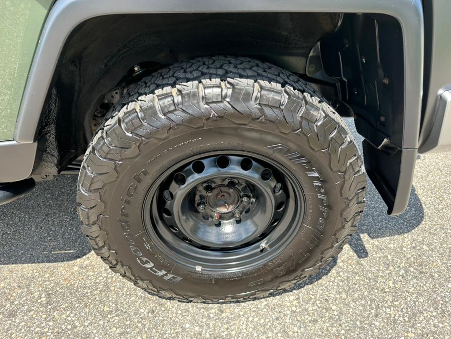 2012 Toyota FJ Cruiser 4WD 4dr Auto (Natl), available for sale in South Windsor, Connecticut | Mike And Tony Auto Sales, Inc. South Windsor, Connecticut 2012 Toyota FJ Cruiser 4WD 4dr Auto (Natl), available for sale in South Windsor, Connecticut | Mike And Tony Auto Sales, Inc. South Windsor, Connecticut
