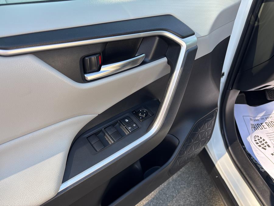 2019 Toyota RAV4 Hybrid XLE AWD (Natl), available for sale in Old Saybrook, Connecticut | Saybrook Auto Barn. Old Saybrook, Connecticut 2019 Toyota RAV4 Hybrid XLE AWD (Natl), available for sale in Old Saybrook, Connecticut | Saybrook Auto Barn. Old Saybrook, Connecticut