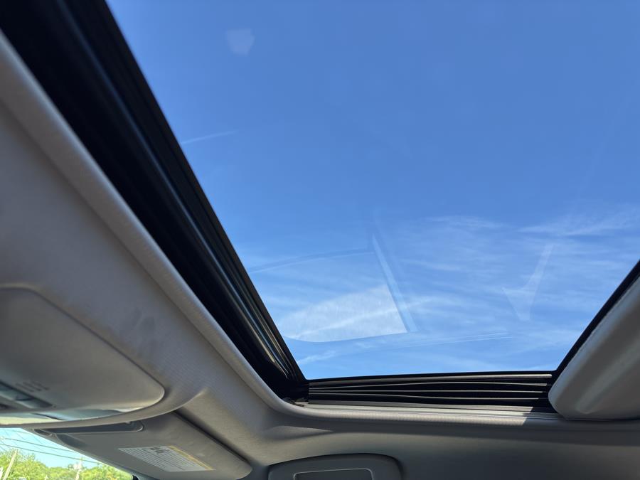 2019 Toyota RAV4 Hybrid XLE AWD (Natl), available for sale in Old Saybrook, Connecticut | Saybrook Auto Barn. Old Saybrook, Connecticut 2019 Toyota RAV4 Hybrid XLE AWD (Natl), available for sale in Old Saybrook, Connecticut | Saybrook Auto Barn. Old Saybrook, Connecticut